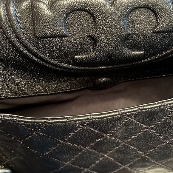 Tory Burch Leather Quilted Textured Bag - Picture 9 of 9